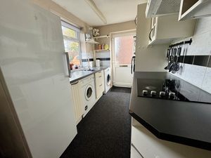 Kitchen- click for photo gallery